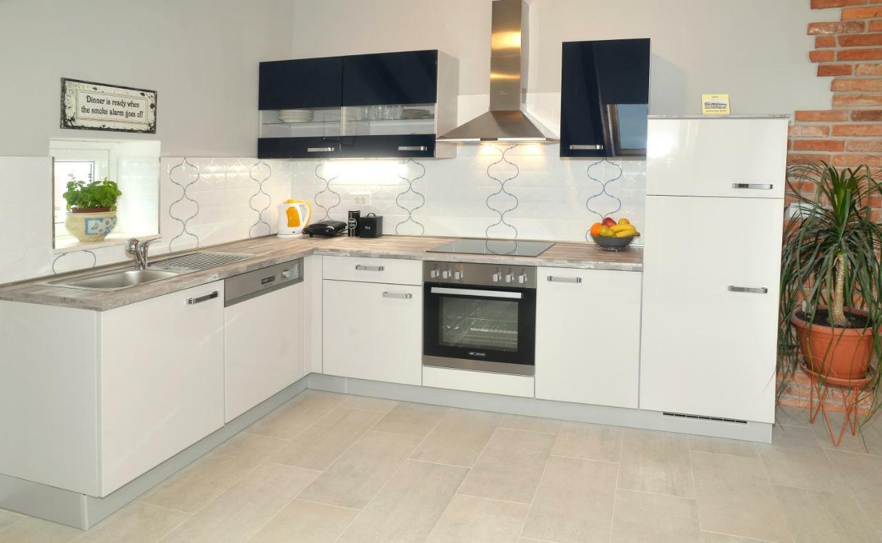 Apartment Holiday In Подстрана Экстерьер фото